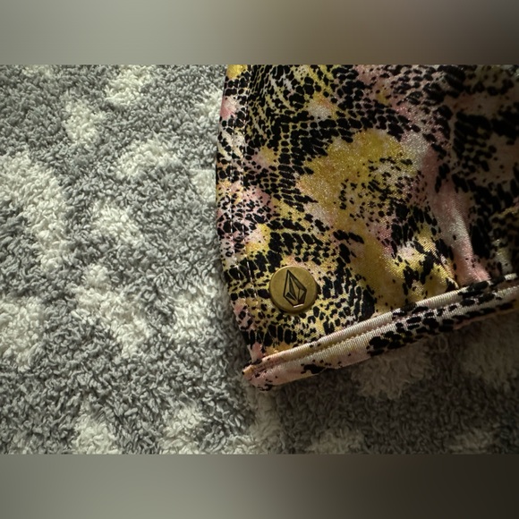 Volcom Bikini Top - Picture 7 of 7